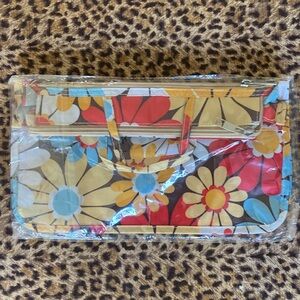 COPY - Cool multi compartment organizer bag! Pretty colors and patterns . Great…